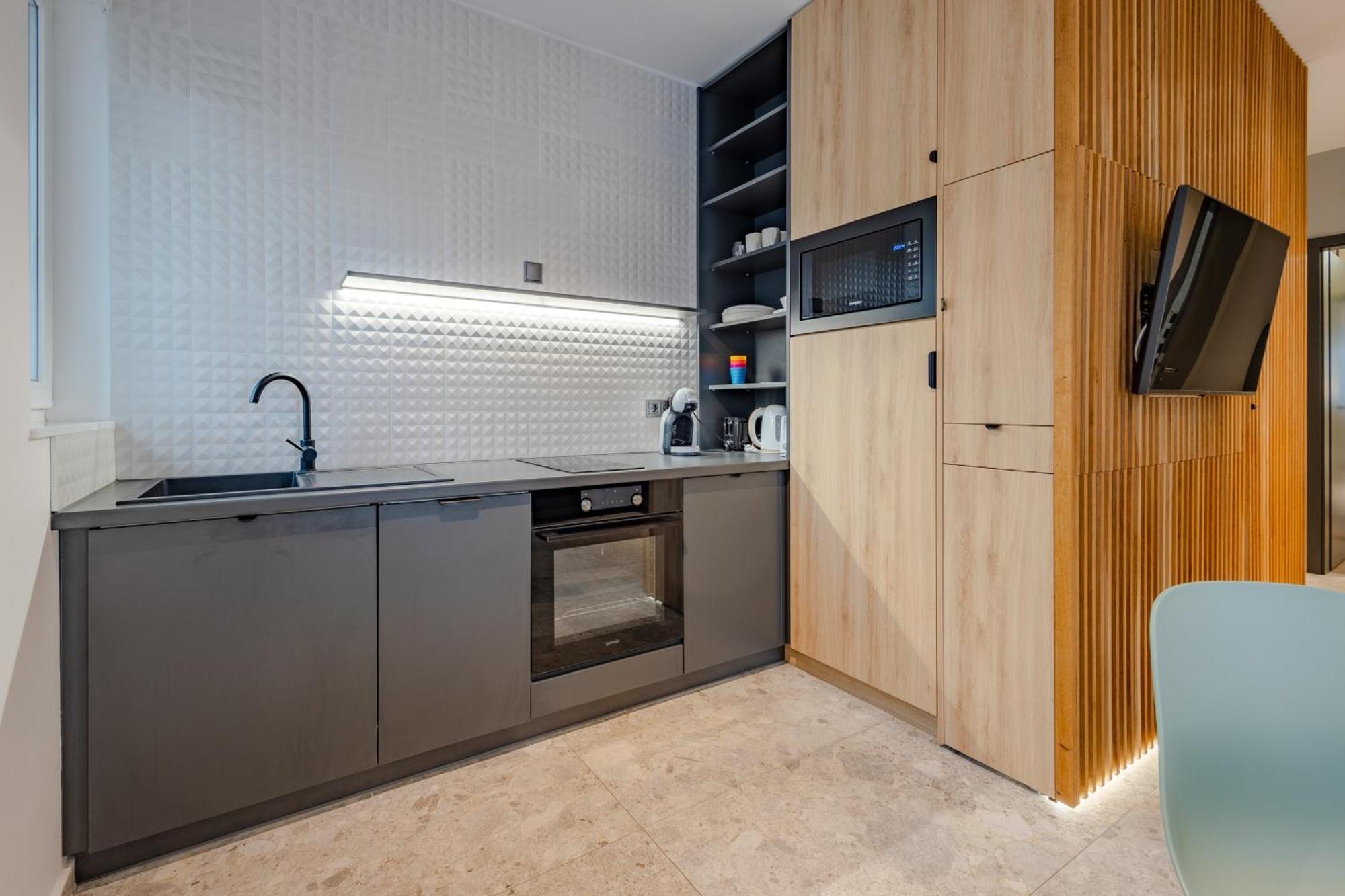 Vitorlas Wellness Apartman Siofok By Bltn Buitenkant foto